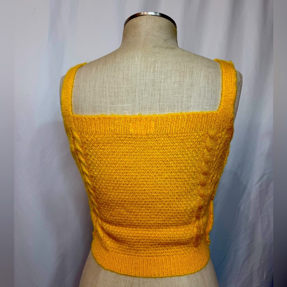 NWOT POL Yellow Knit Sweater Tank Top Size Large - Picture 2 of 4